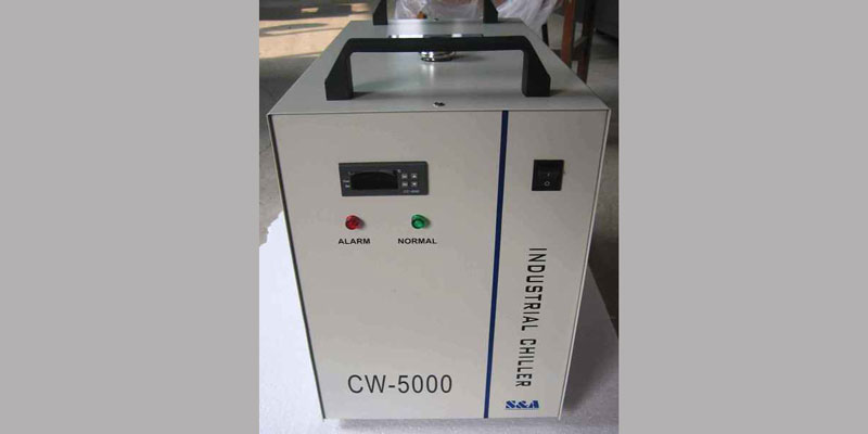 800 Series Chiller Front